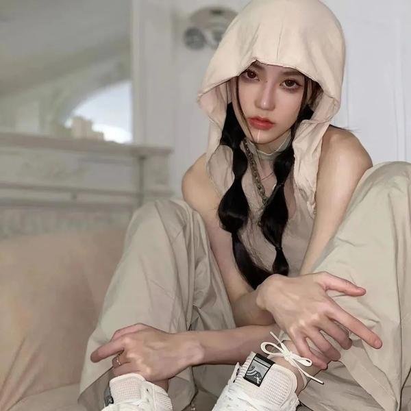 目露凶光